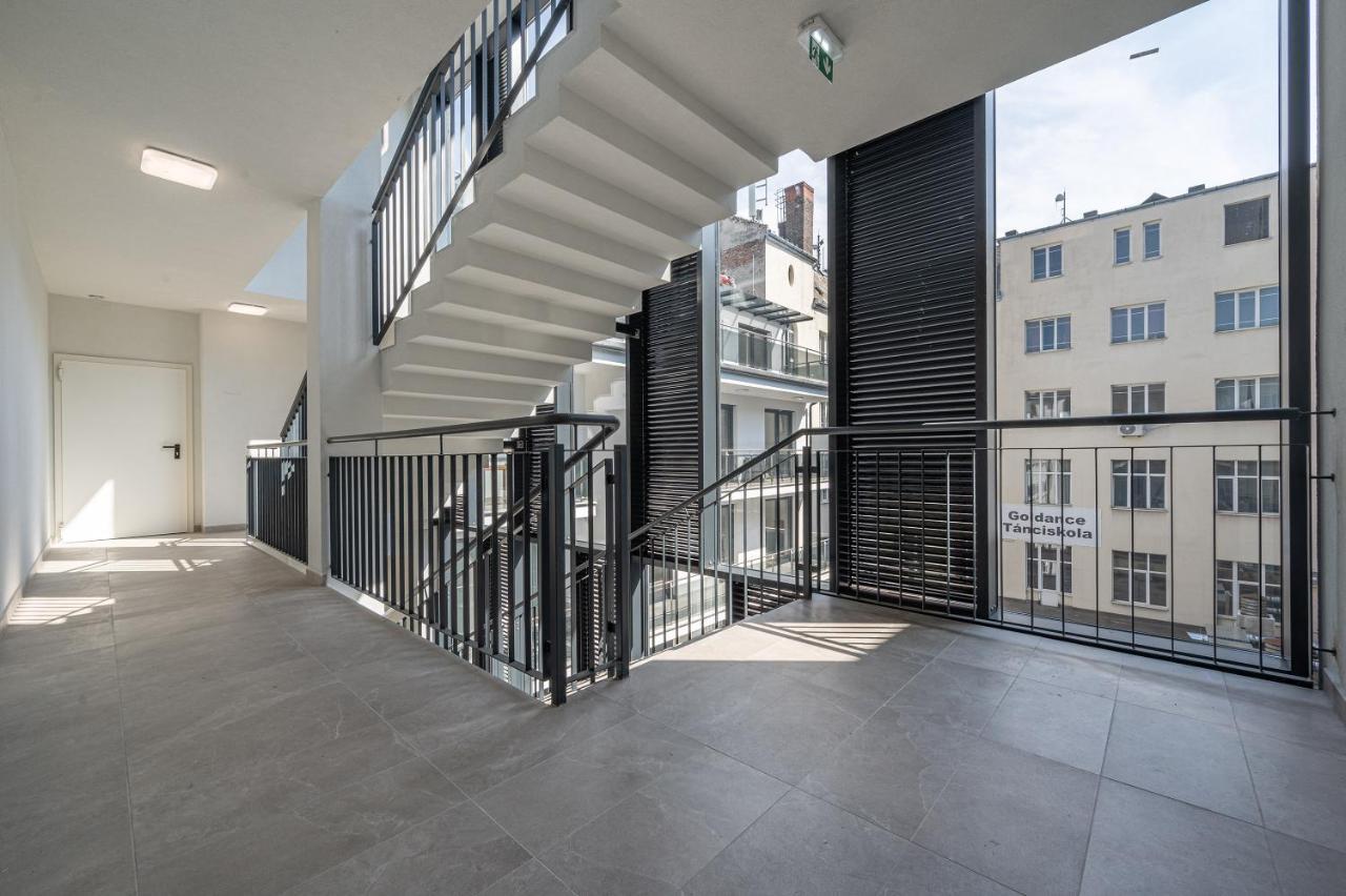 Luxury W Balcony Next To Andrassy Road *