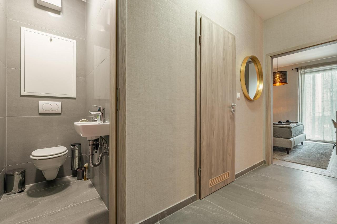 Luxury W Balcony Next To Andrassy Road Apartment