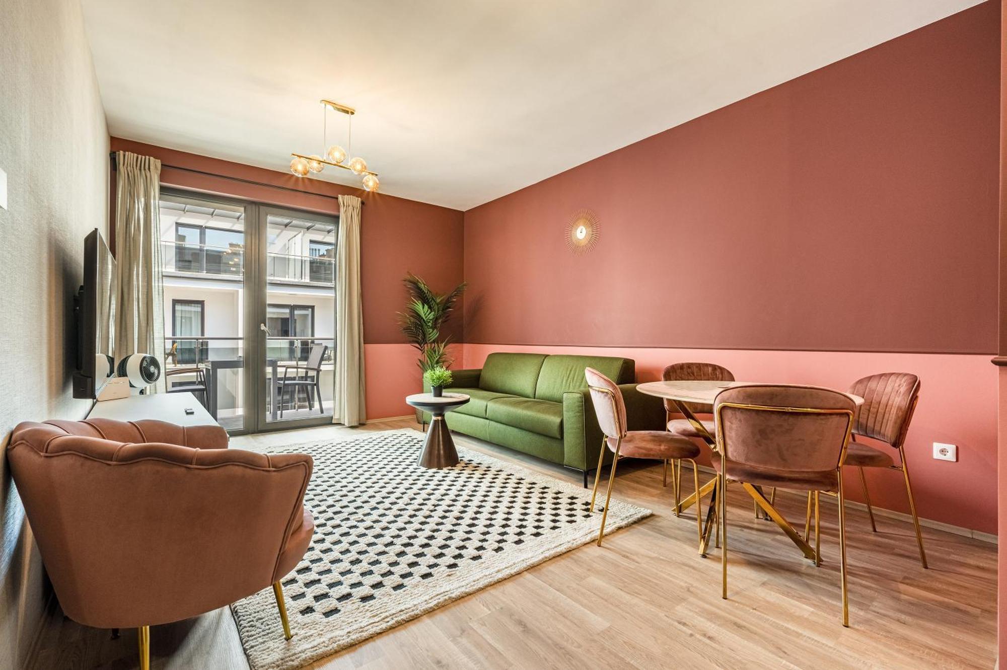 Luxury W Balcony Next To Andrassy Road Apartment *